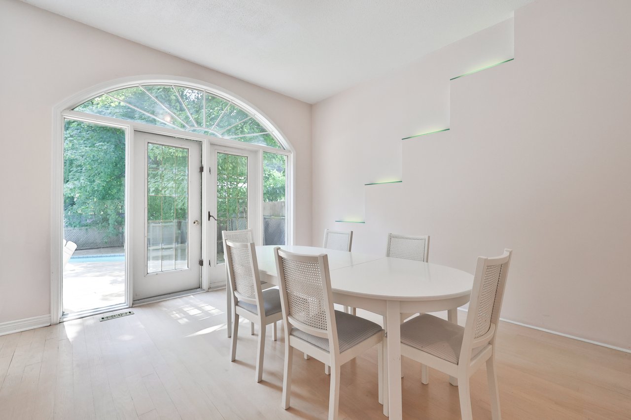 78 West River Street, Oakville