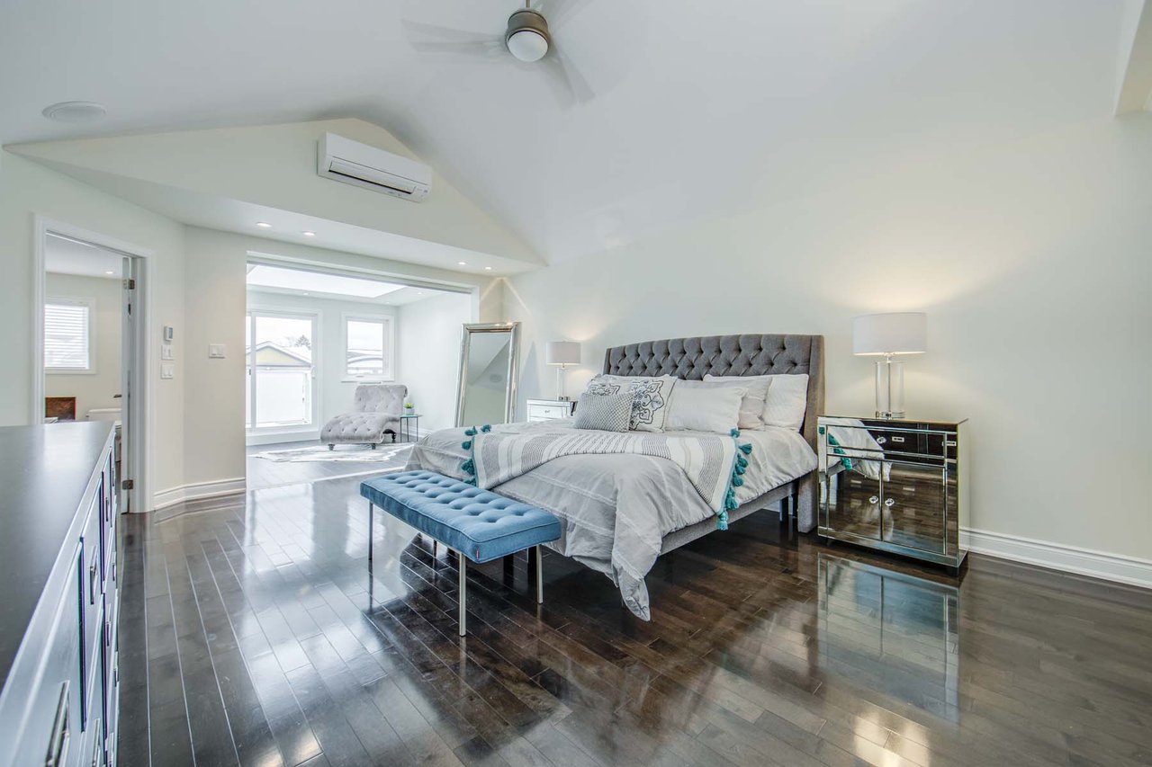 137 Boardwalk Dr