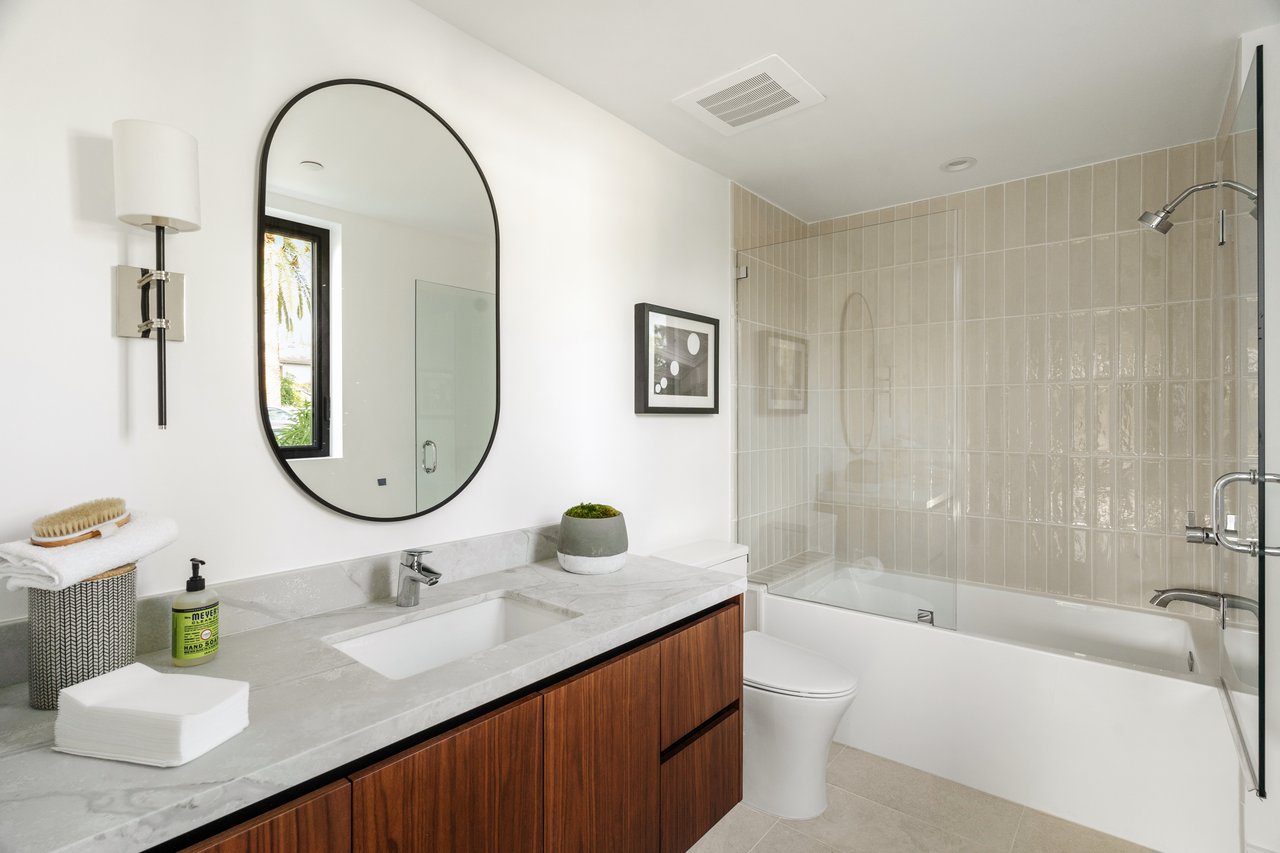 Ambrosia at Hillhurst