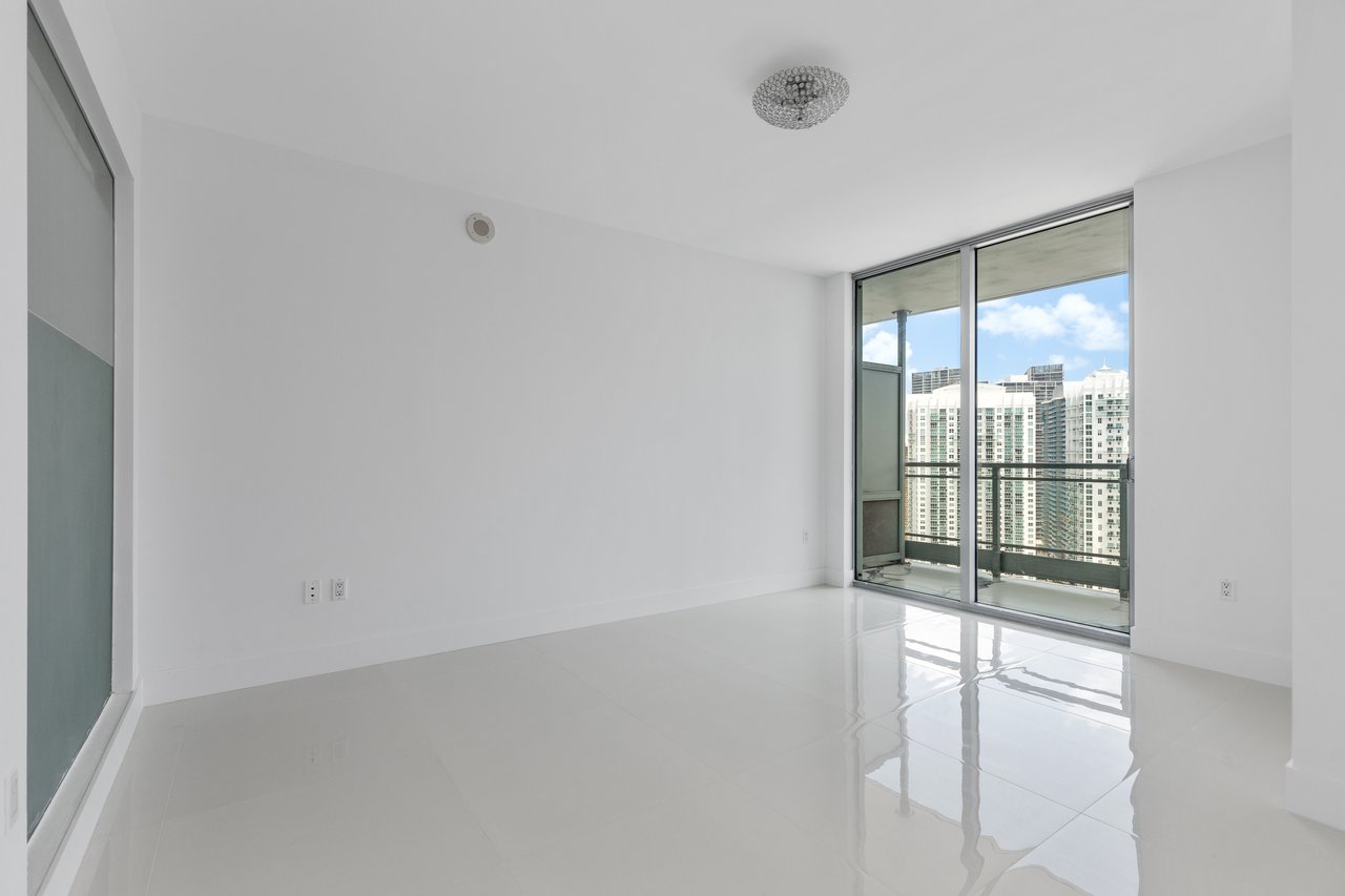 90 SW 3rd St Unit #3501 Miami 