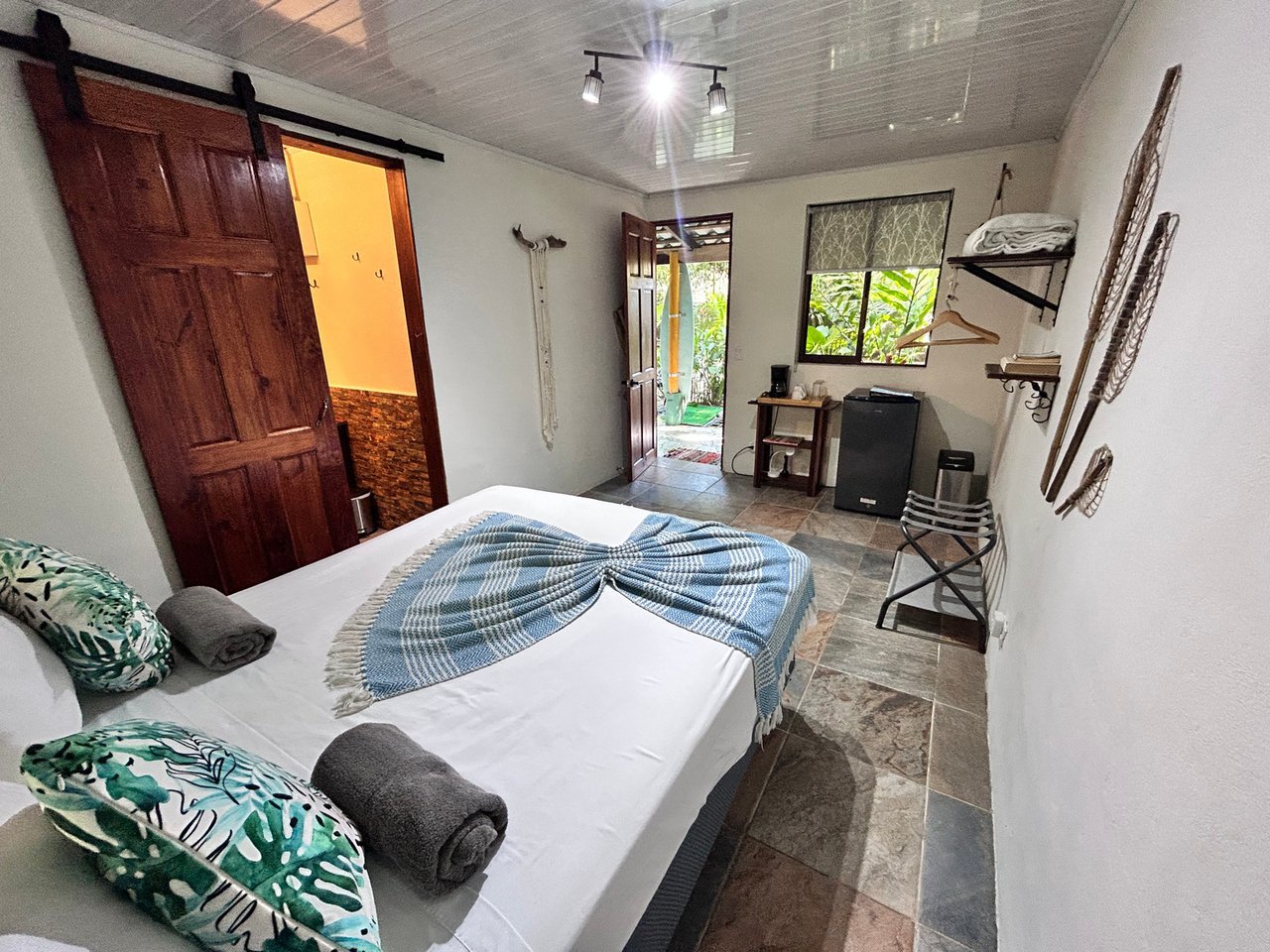 0.23 ACRES – Multi-Business Property In The Heart Of Dominical – Restaurant, 4 Cabins & Commercial Rental!!!!