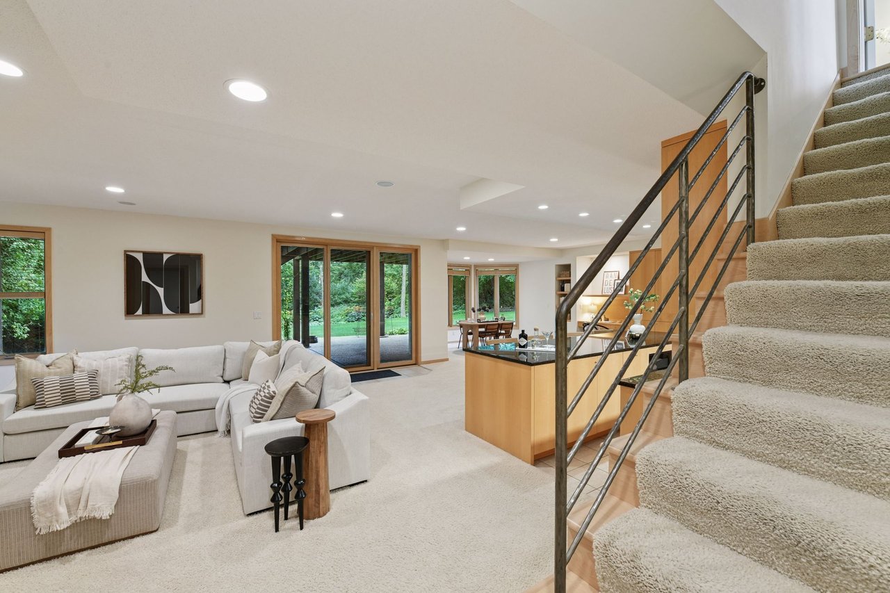 2487 Crowne Hill Road, Minnetonka