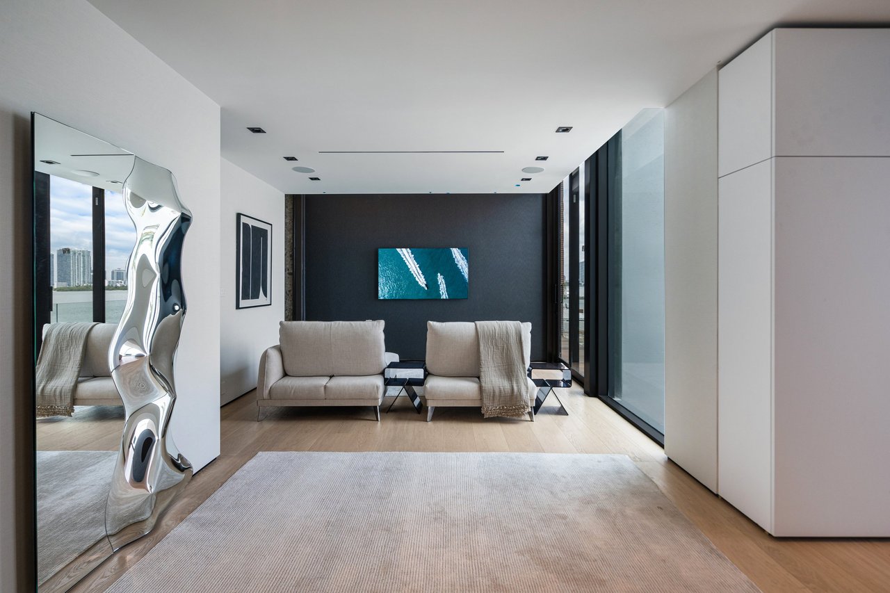 February 2025 | Sabal Development, led by Pascal Nicolai, Finalizes $20.6 Million Sale of Exquisite Venetian Island Estate