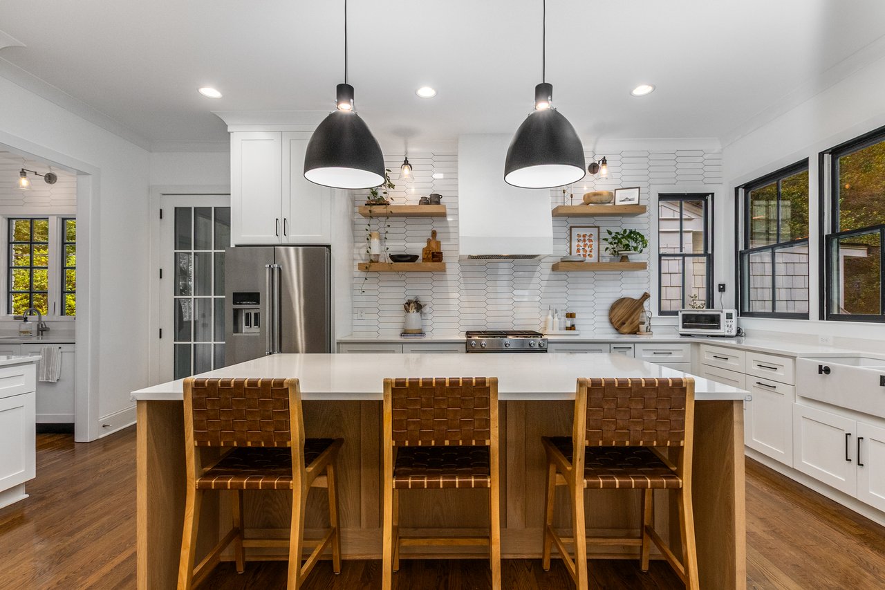 1273 Bernadette Lane NE