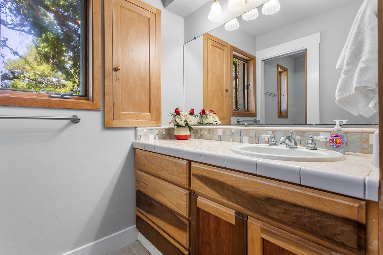 14275 Saratoga Ave, Saratoga
