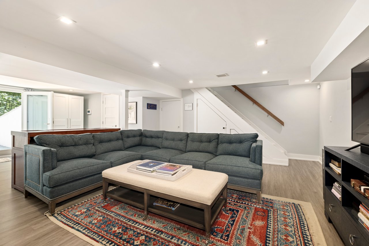27 Landfall Road, East Hampton