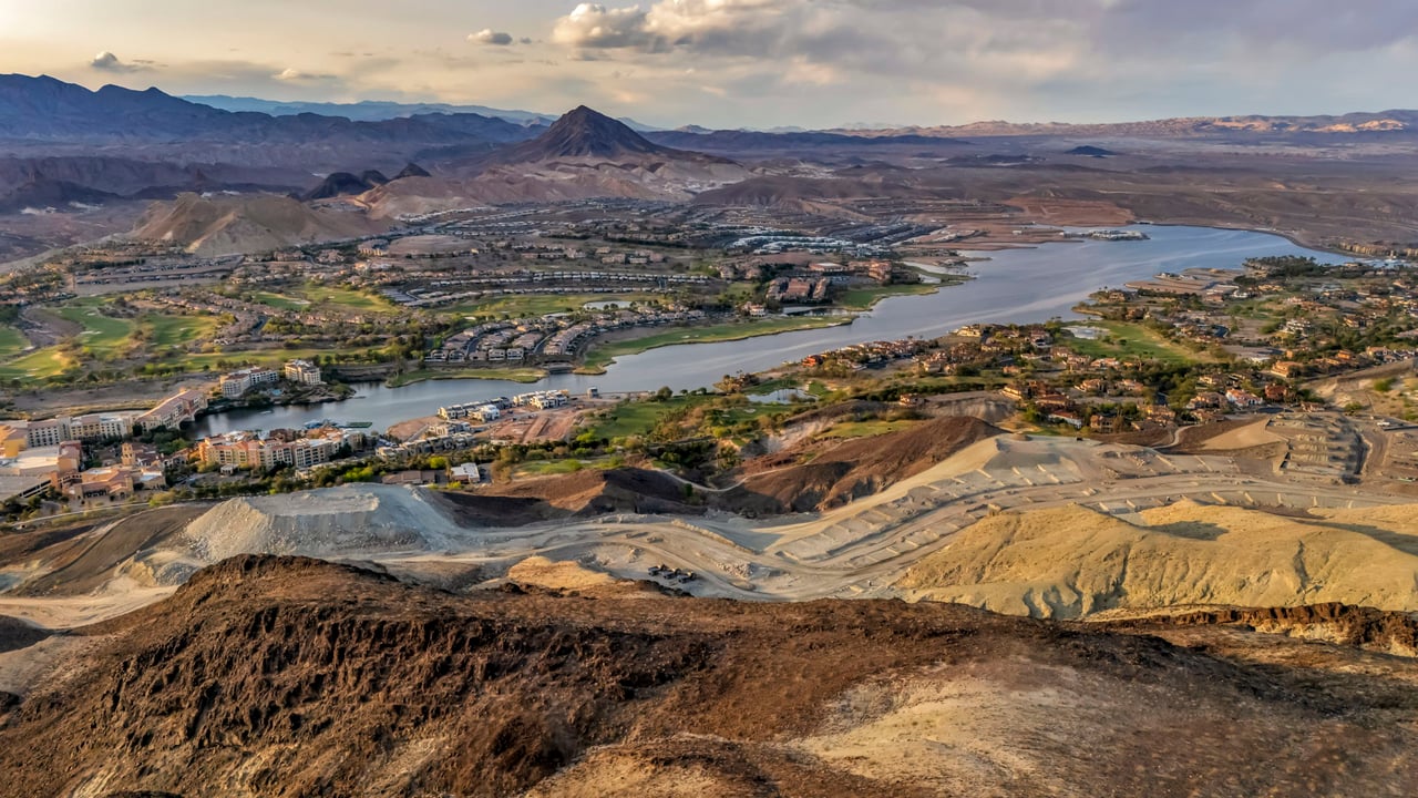  Lake Las Vegas Luxury on the Move: New Communities & a Stunning Listing in The Peaks
