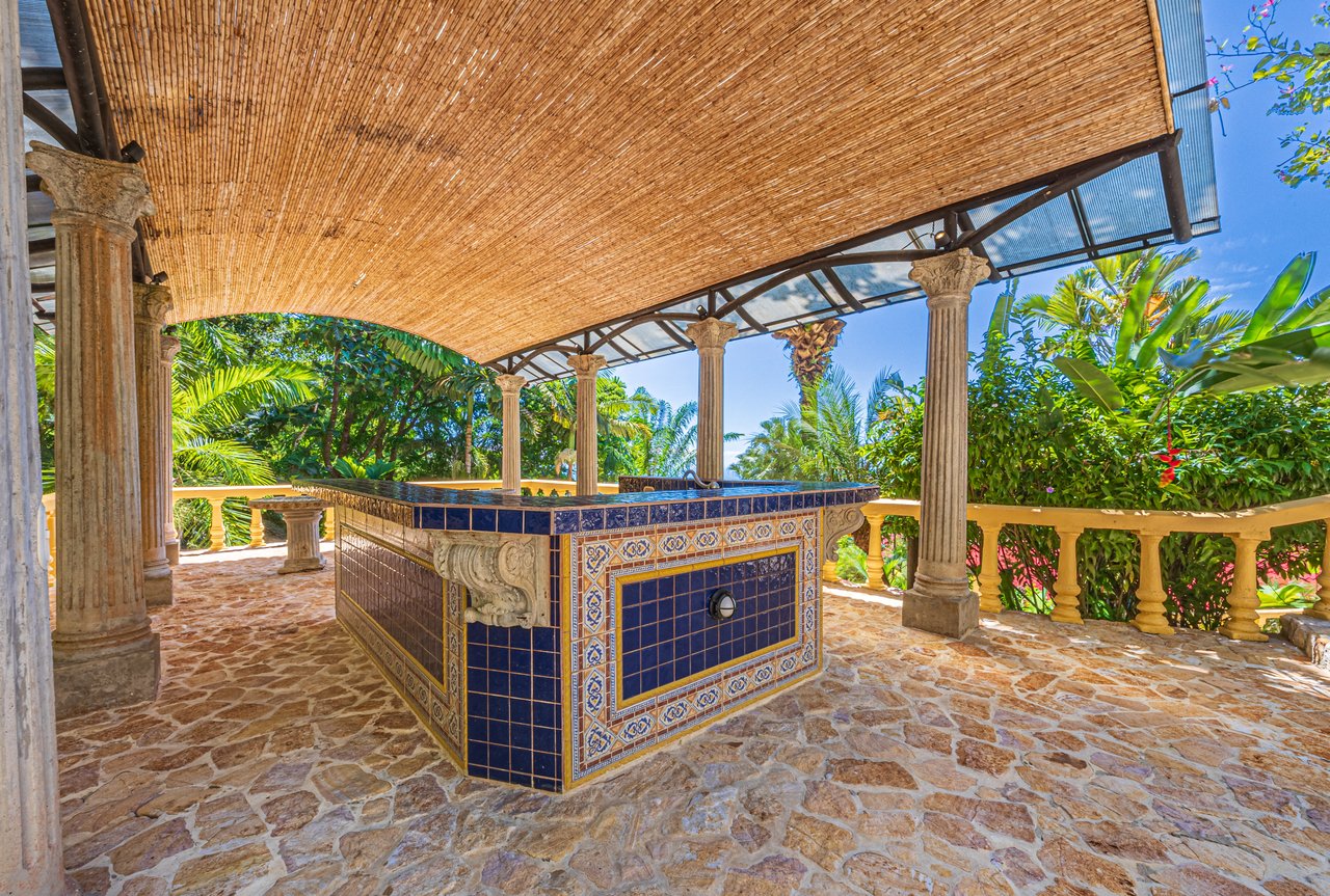 Nido Escondido, Playa Dominical