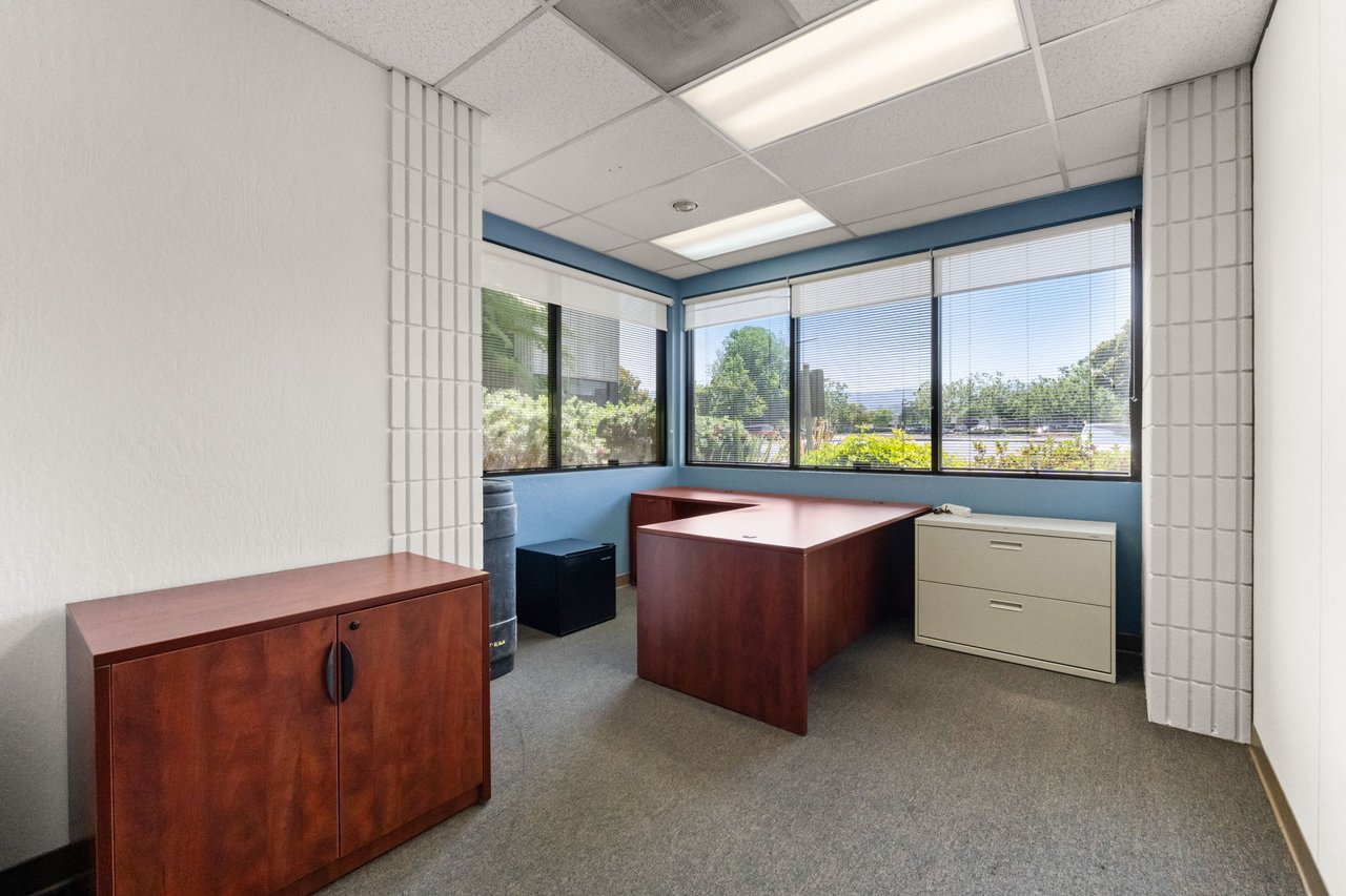 992 S De Anza Blvd