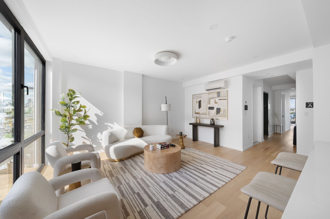 14-35 Broadway, Unit PH