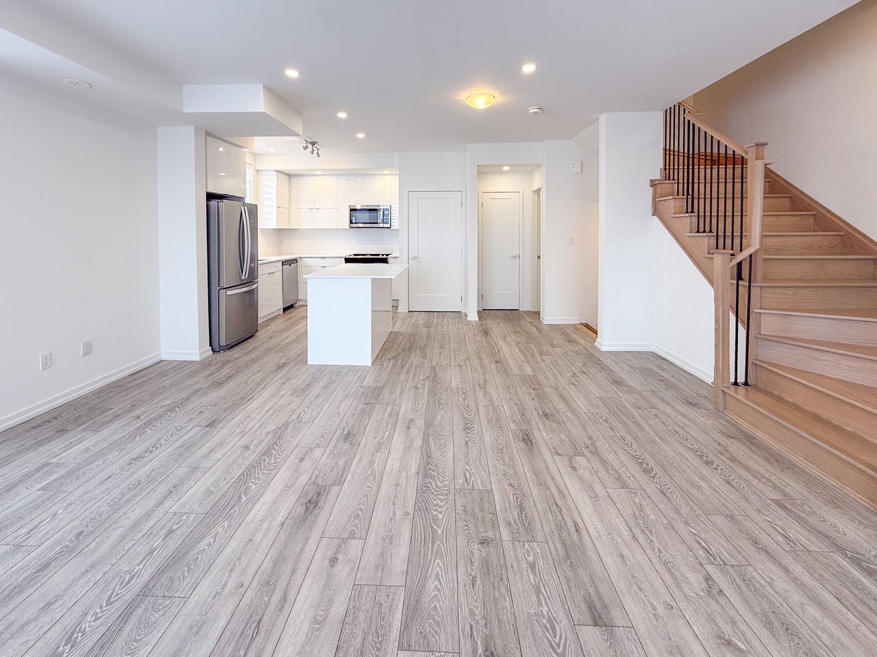 16 Lytham Green Circle