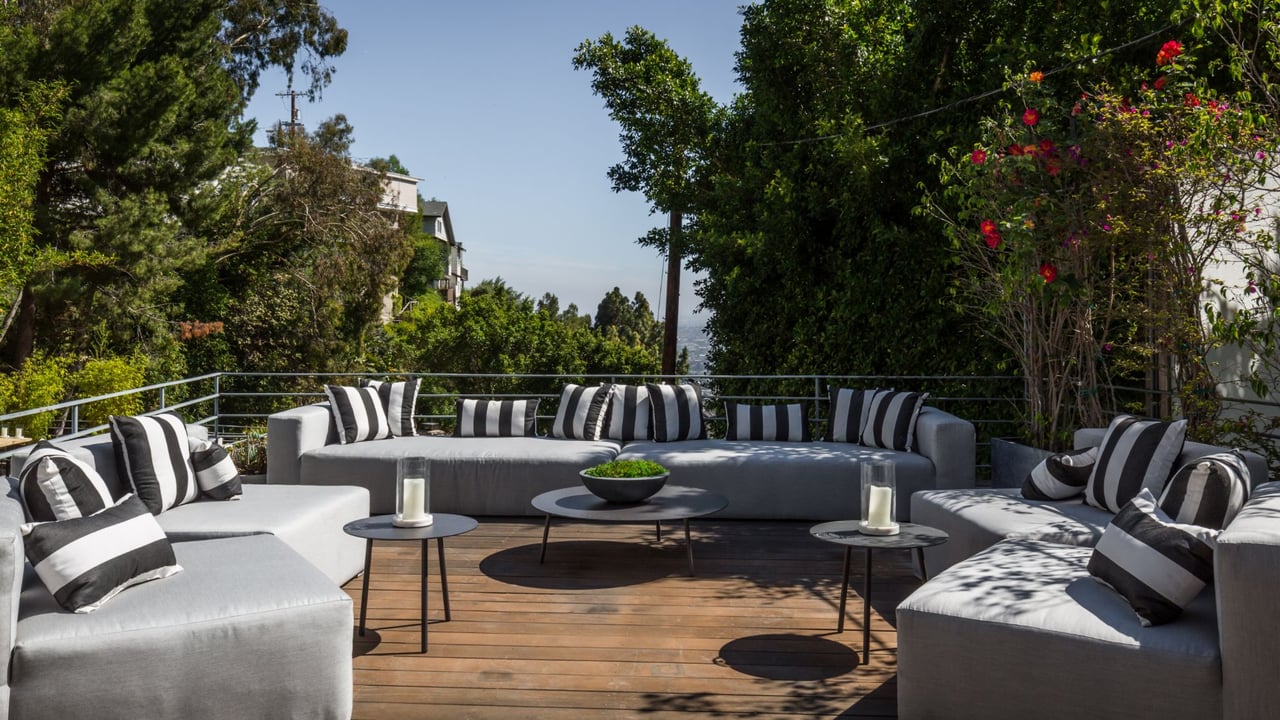 8713 Sunset Plaza Ter