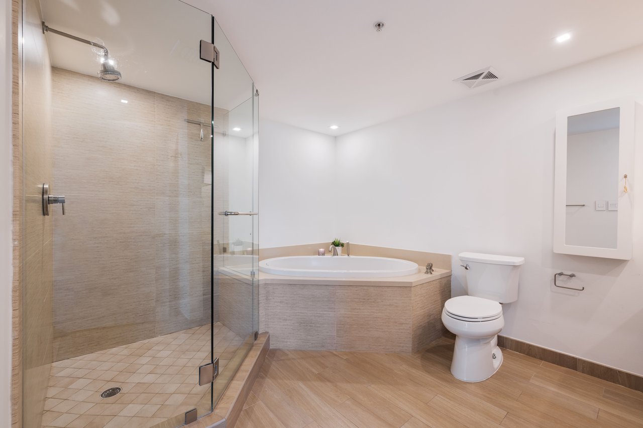 7928 East Drive #106