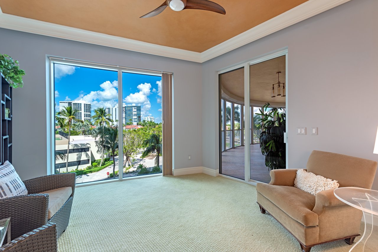 4501 Gulf Shore BLVD N 404