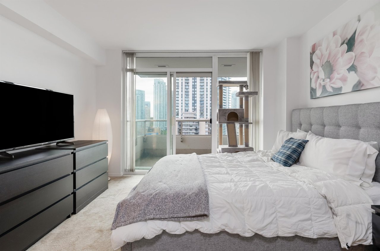 6055 Nelson Ave, #2102