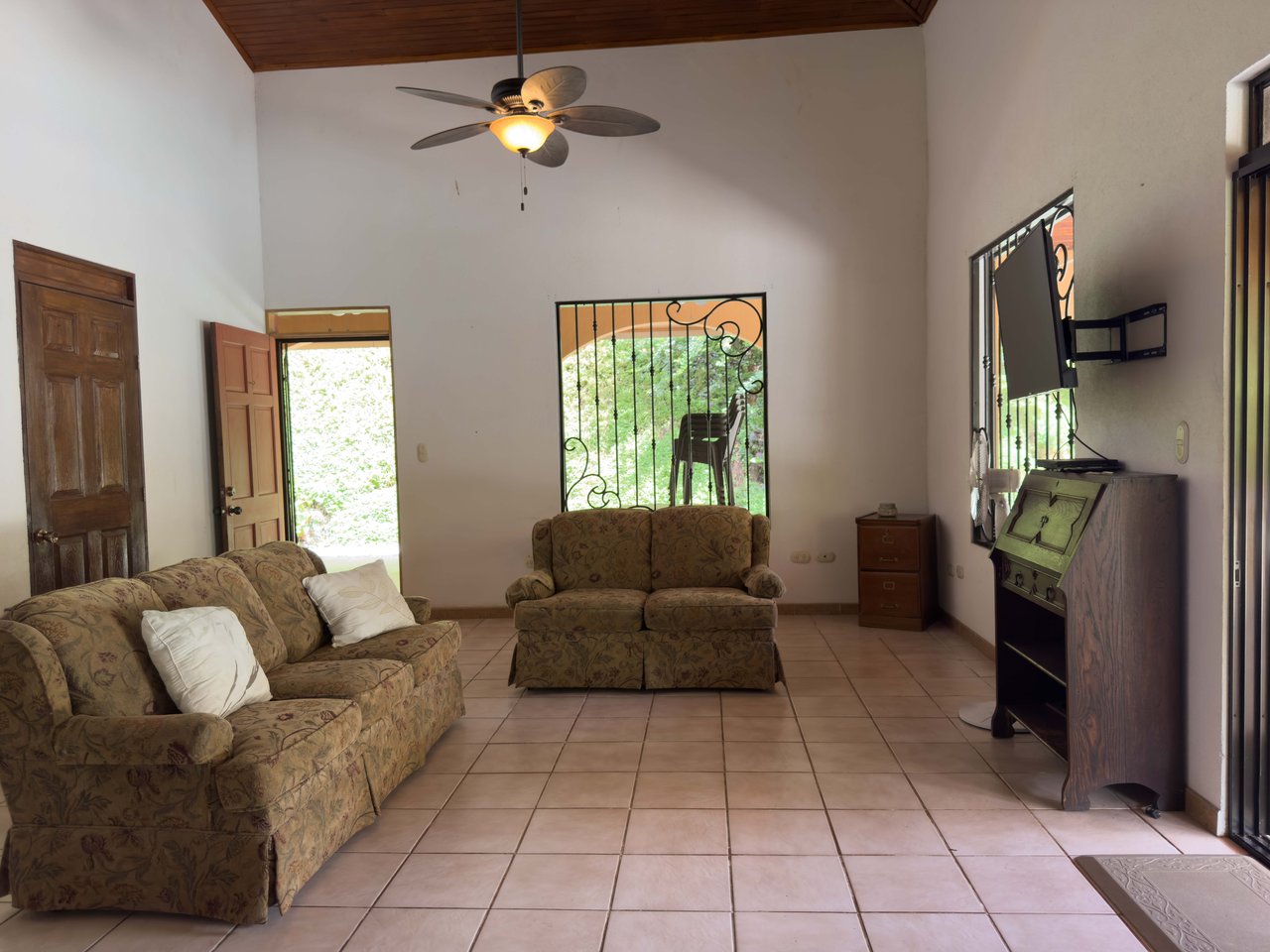 Valley of the Horses , Multi-Home Mountain Retreat -Dominical