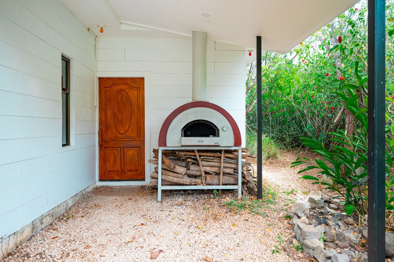 V-Iguana Finca Panamá | Large Property with Two Houses, Pool & Expansion Potential Near Tamarindo