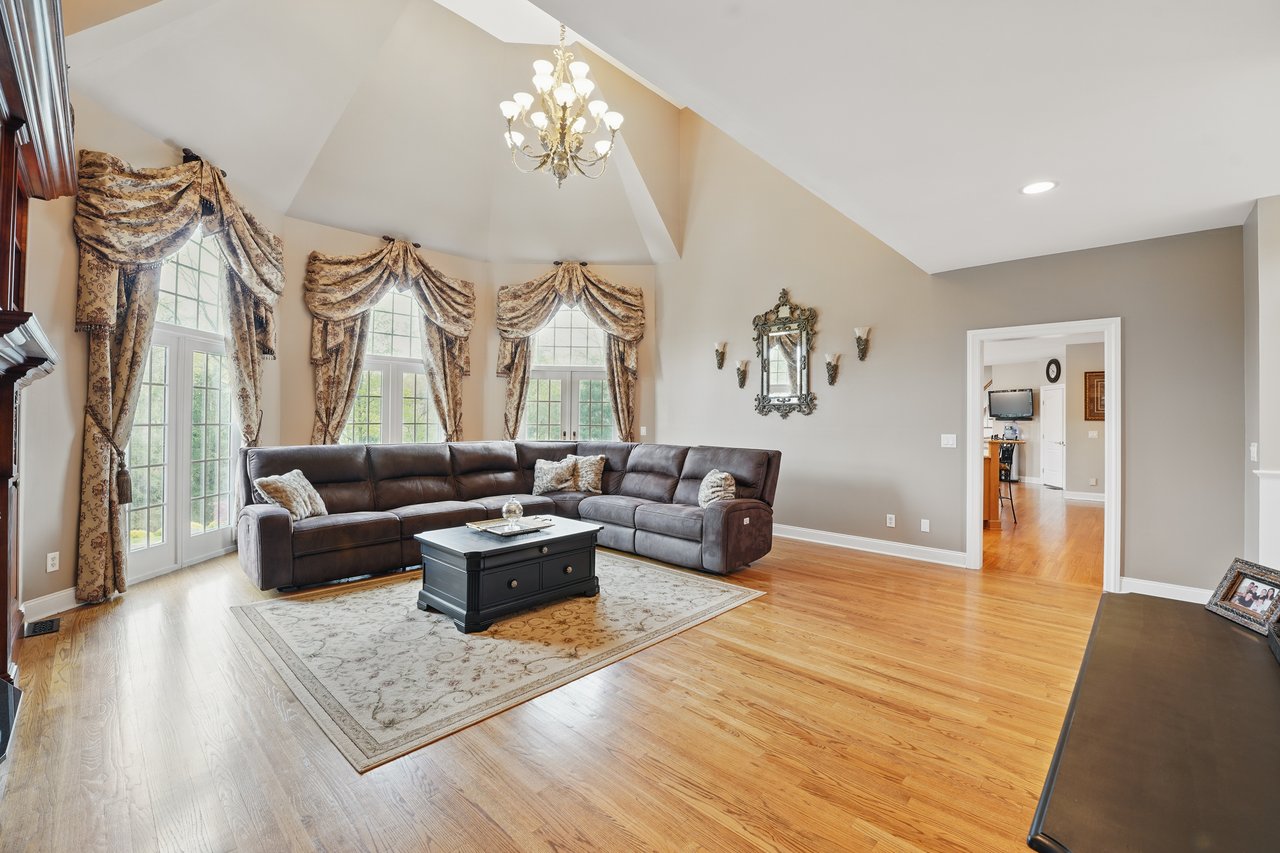 8 Matthew Place