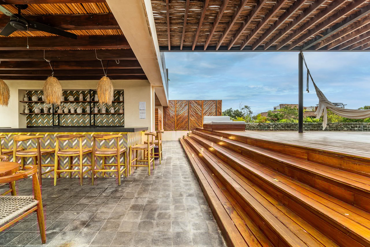 Luxury Furnished Studio with Rooftop & Pool | Miraluna Aldea Zama