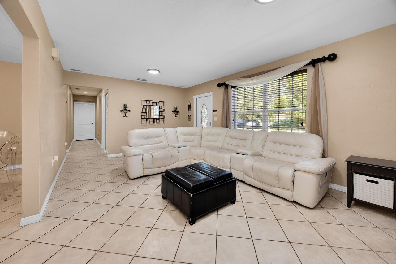 Calling All Investors - Pinecrest Duplex For Sale