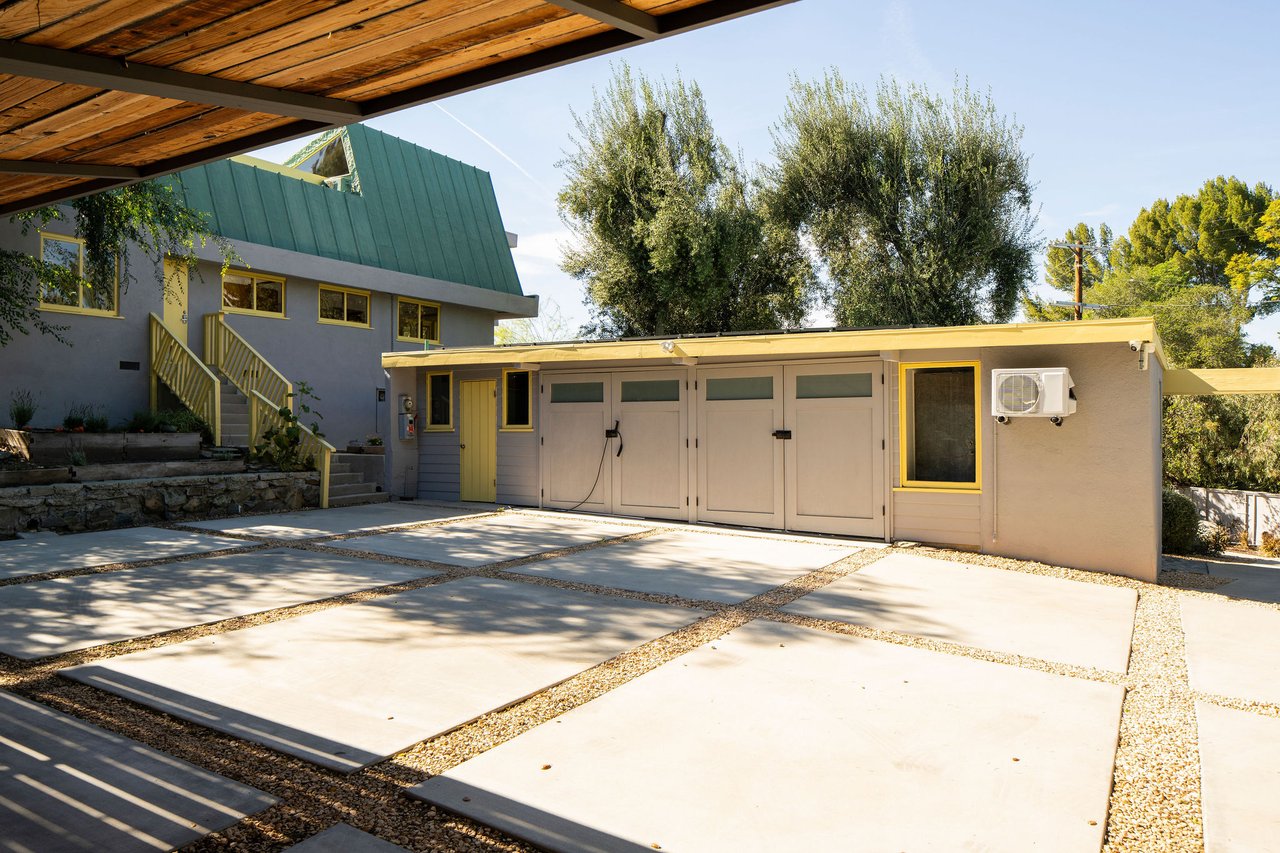The Van Dekker House, Master architect R. M. Schindler