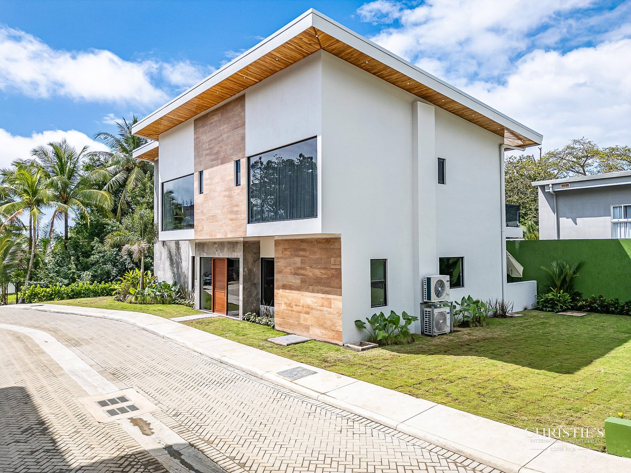 A Private Collection of Five Luxury Beachfront Villas - Rio Mar