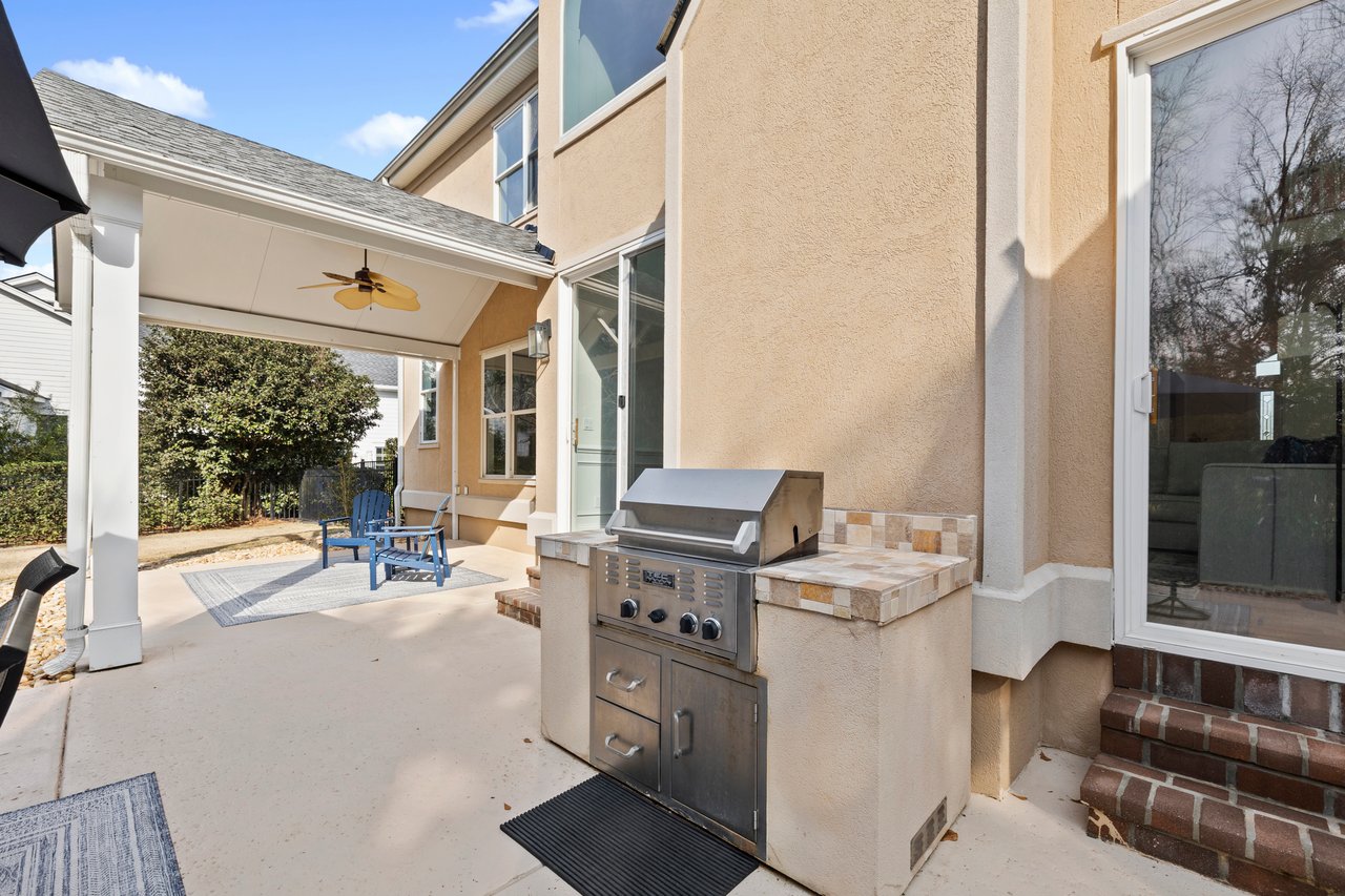 257 Farnsleigh Avenue