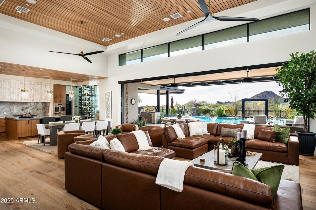 8328 E WHISPER ROCK TRL