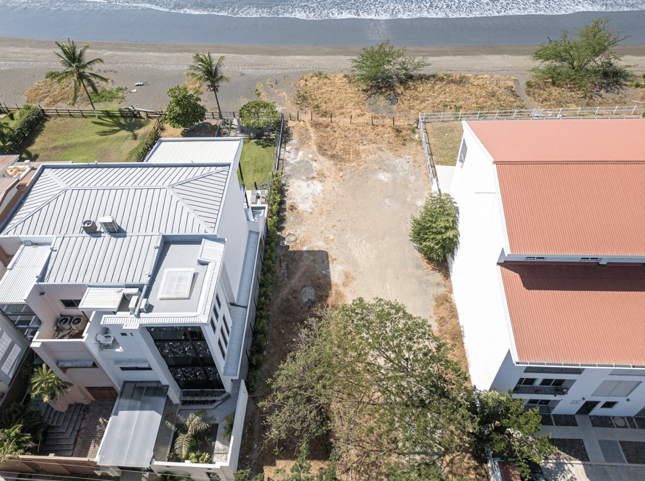 Titled Beachfront Lot Playa Potrero - Dream Home Site