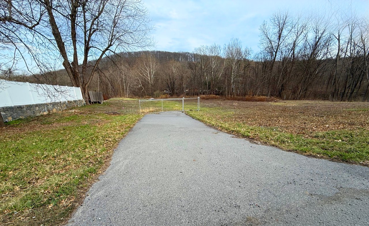 106 Route 22