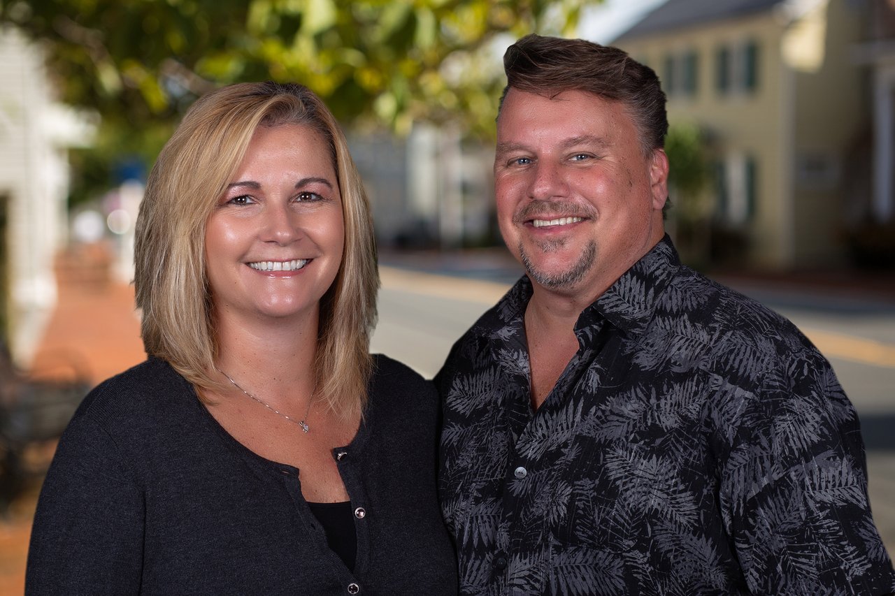 Dreamy Dwellings Team of Century21 Redwood Realty