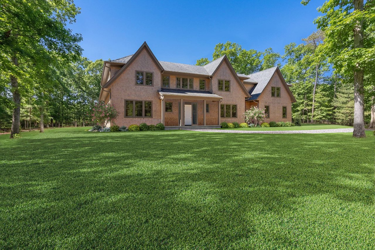 730 Sag Harbor Tpke