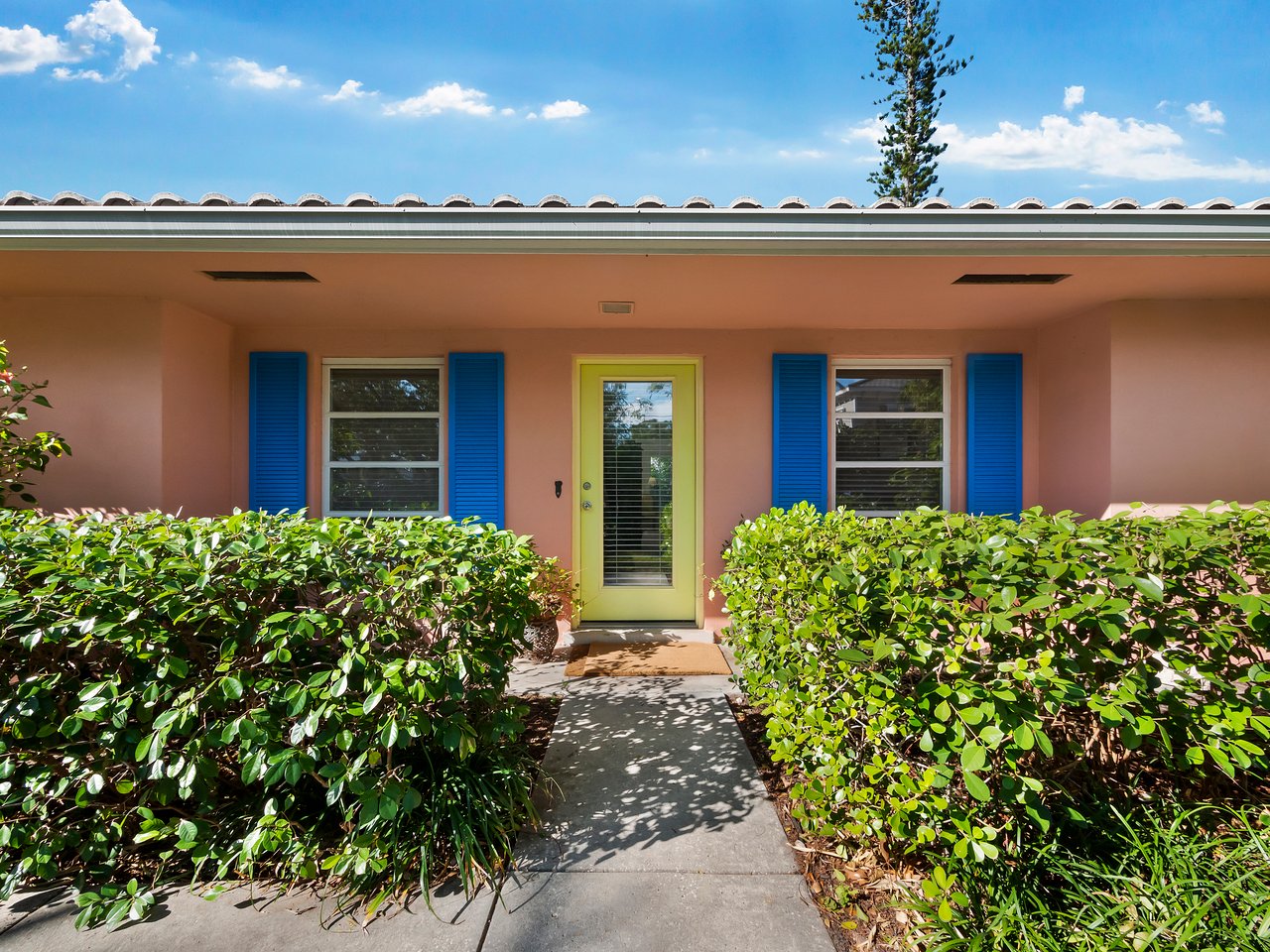 Under Contract, Over Ask on Pomelo