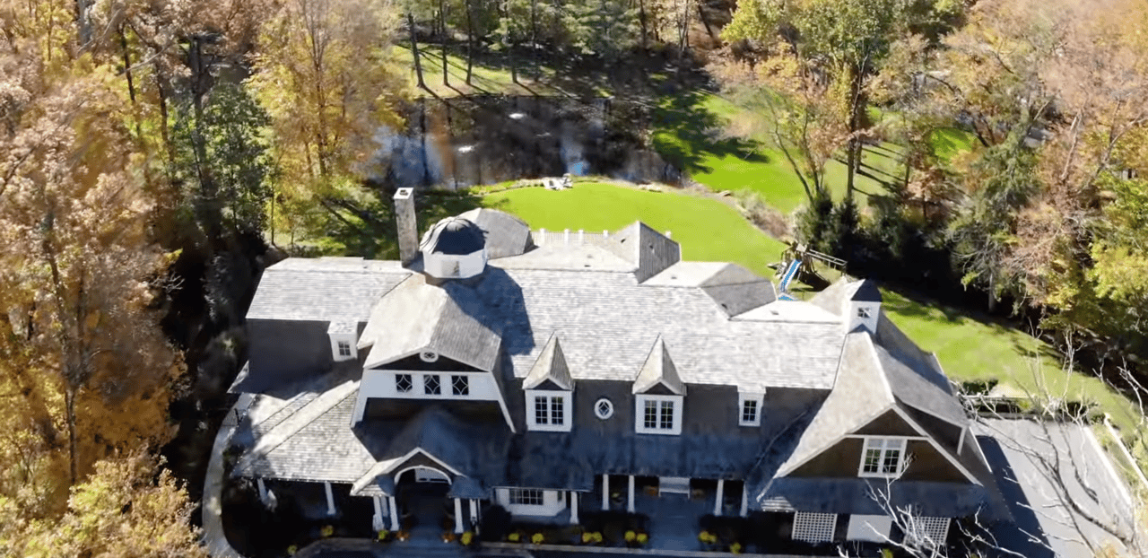  308 Crescent Dr, Franklin Lakes, NJ
