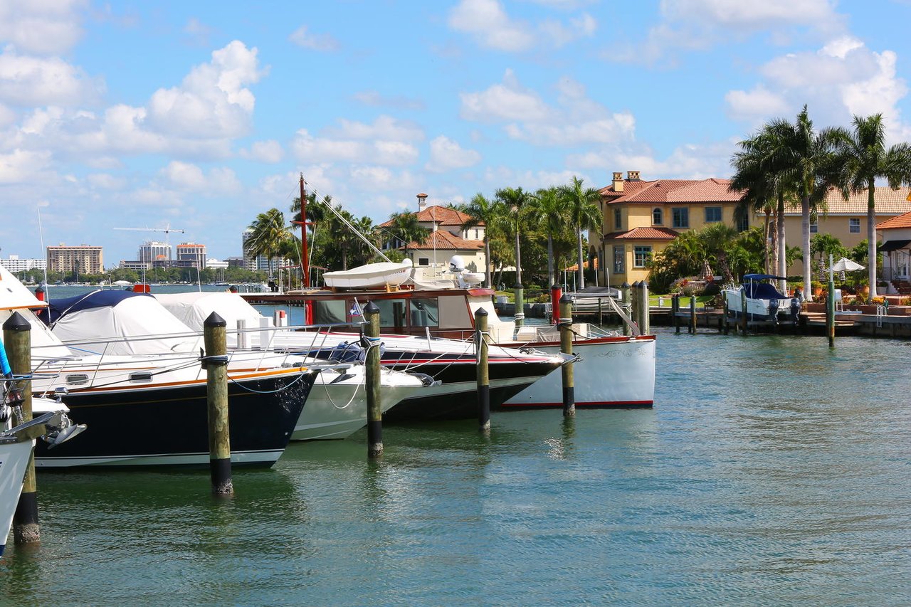 682 Mourning Dove Dr