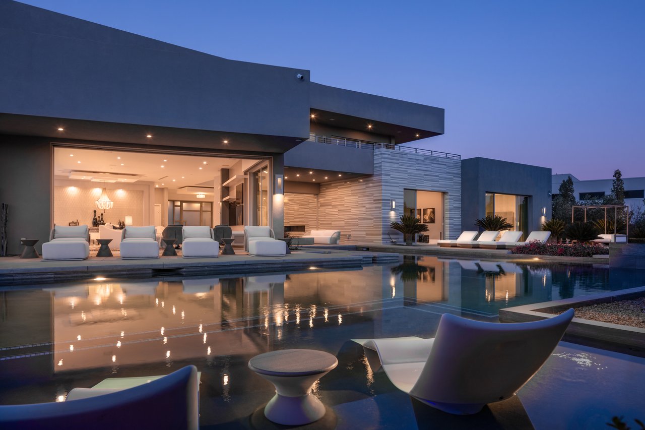 19 Flying Cloud Ln, Las Vegas, NV 89135