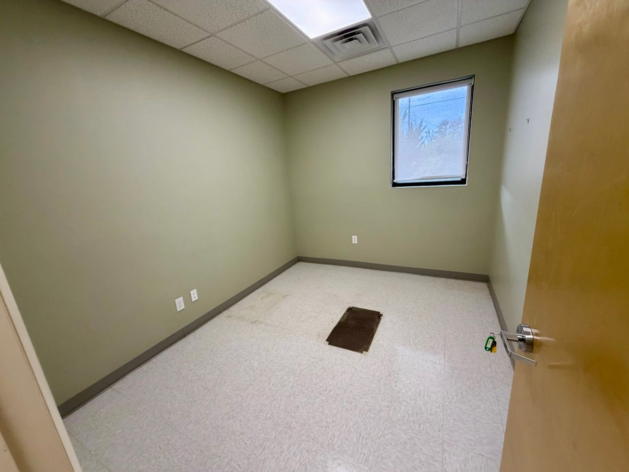 514 Mary Esther Cut Off NW