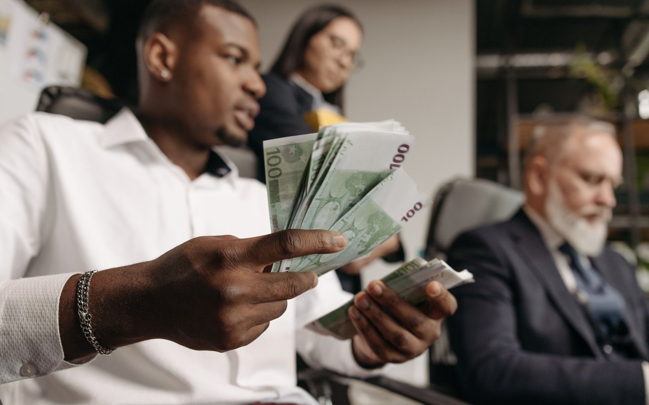 What To Know About Cash Offers When Selling Your Home