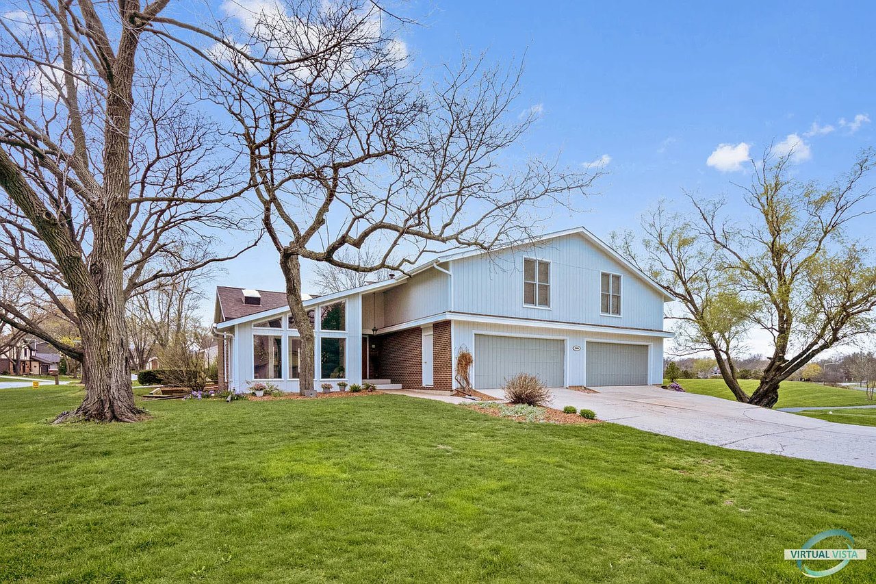 2000 Carriage Hill Rd