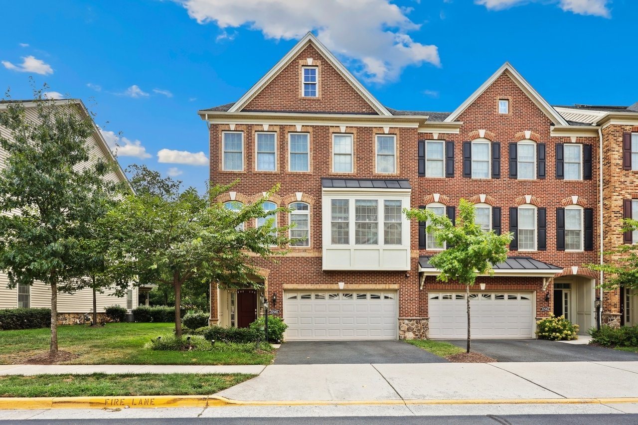 22565 Windsor Locks Sq