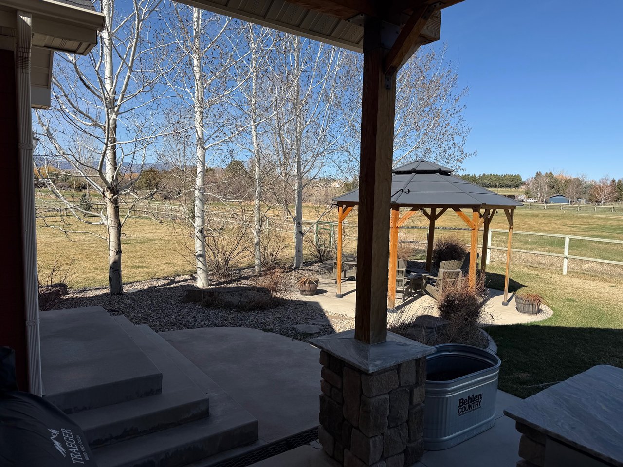 12 Green Meadows Dr