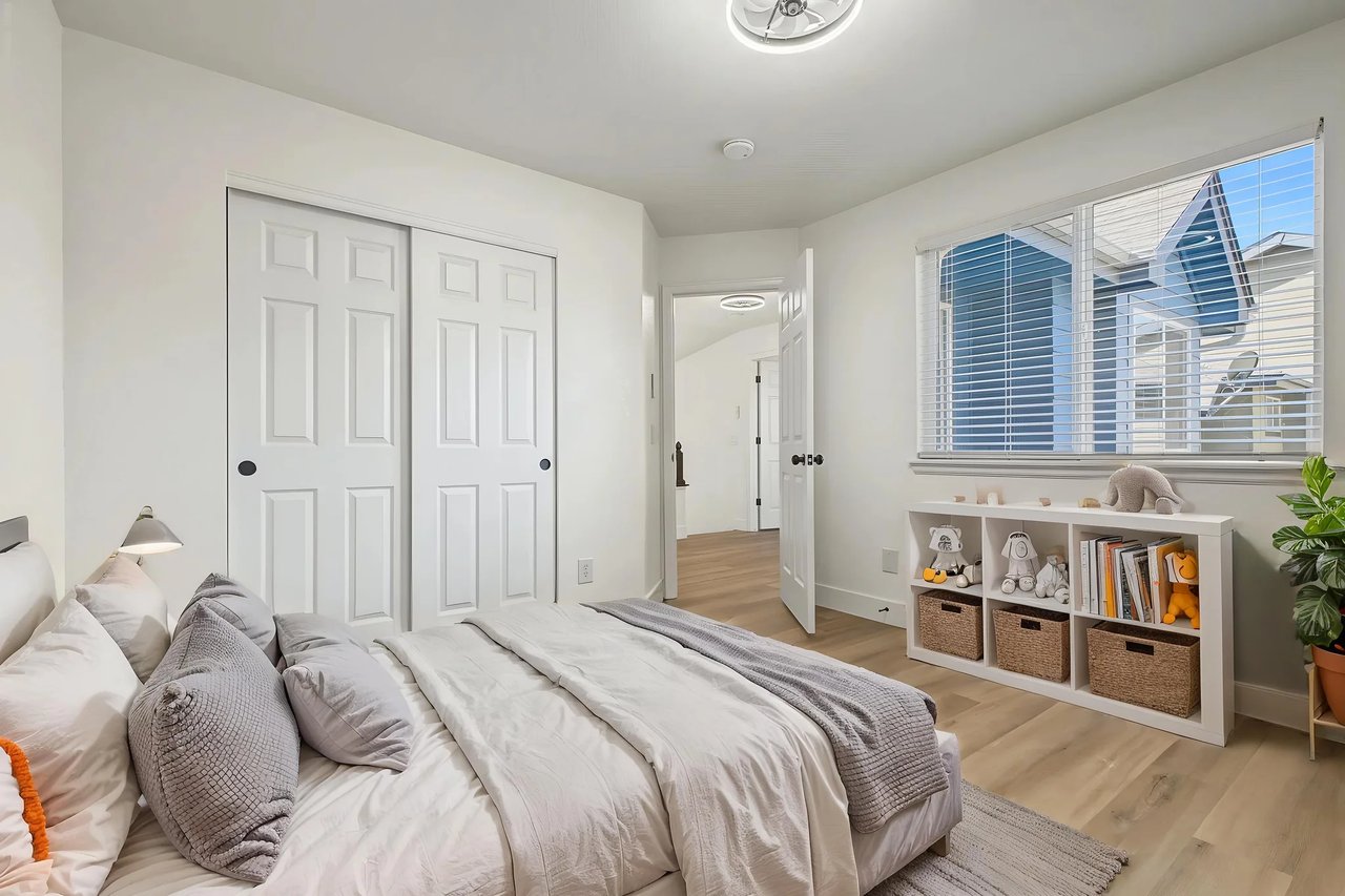 520 W 114th Pl