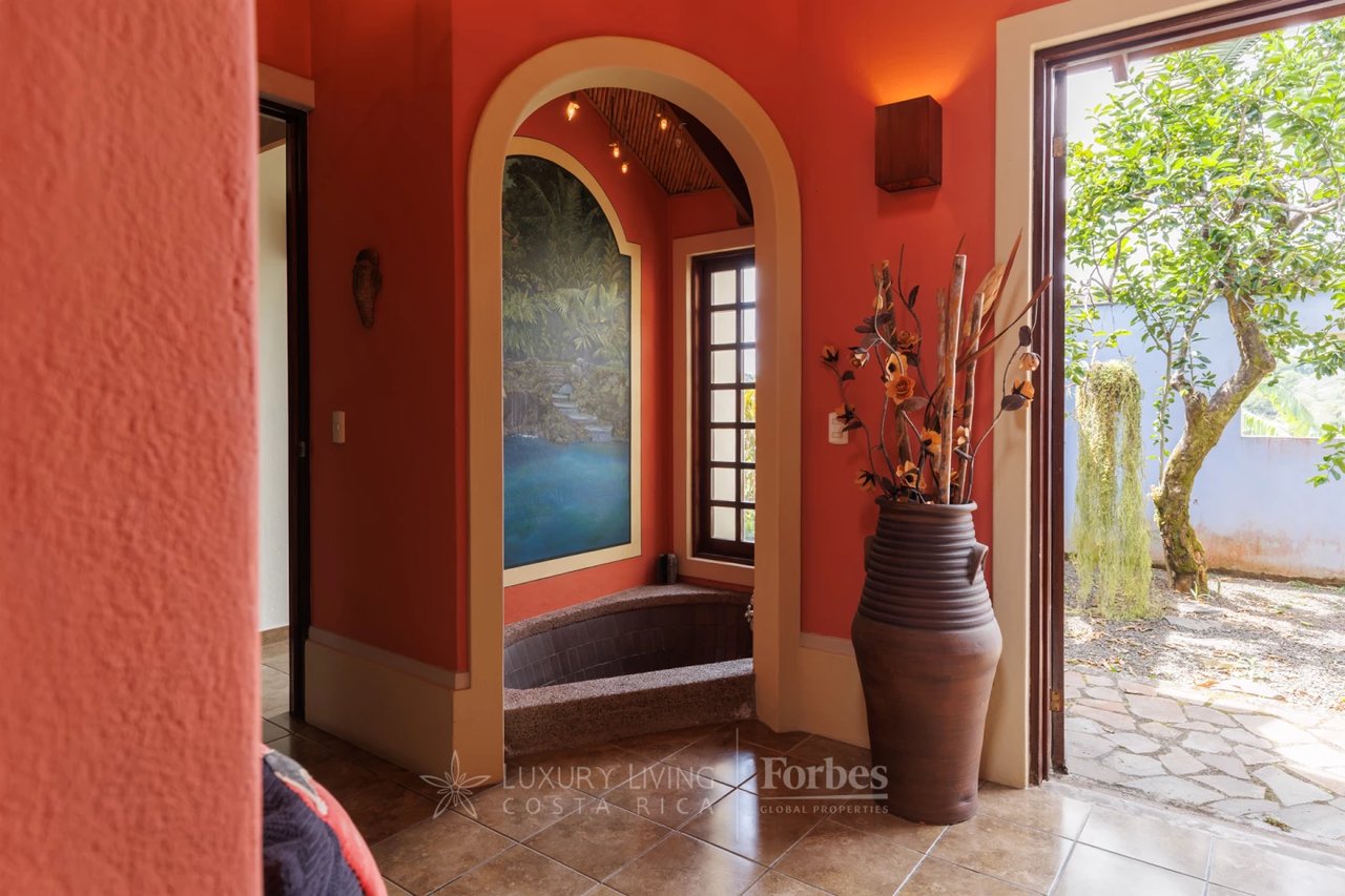 20875 - Villa Plumeria: Atenas, 3.8 Ha with Pool, Coffee Plantation & Views