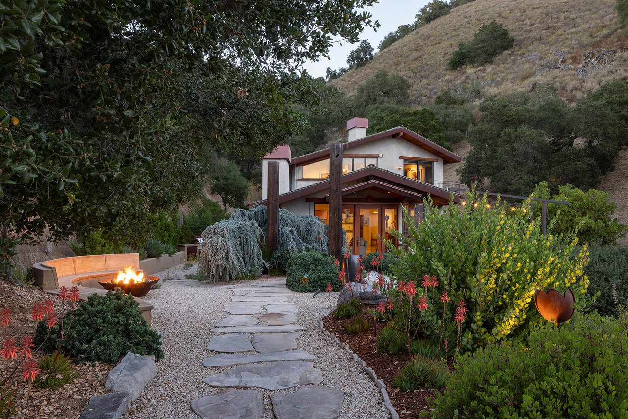 Private Hilltop Sanctuary