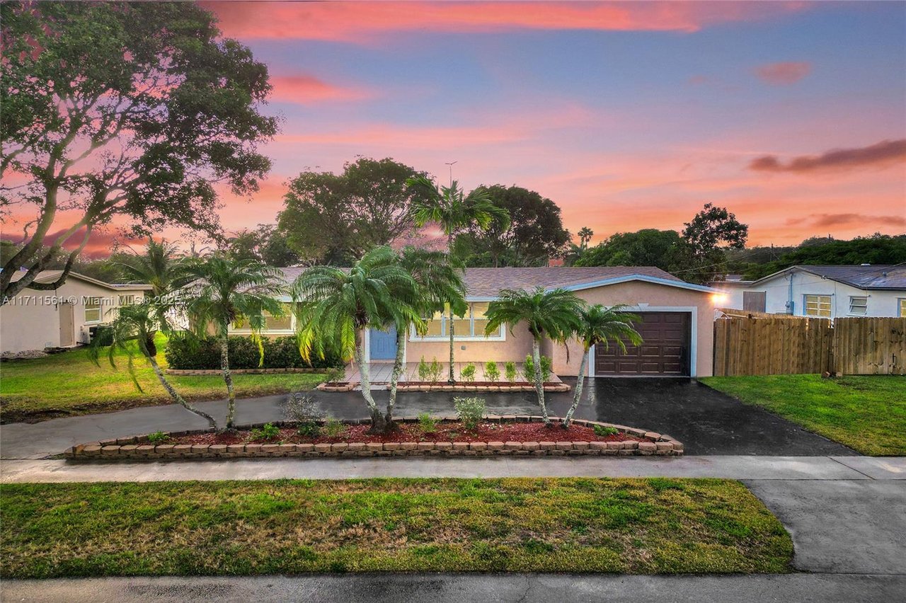 5231 SW 89th Ave