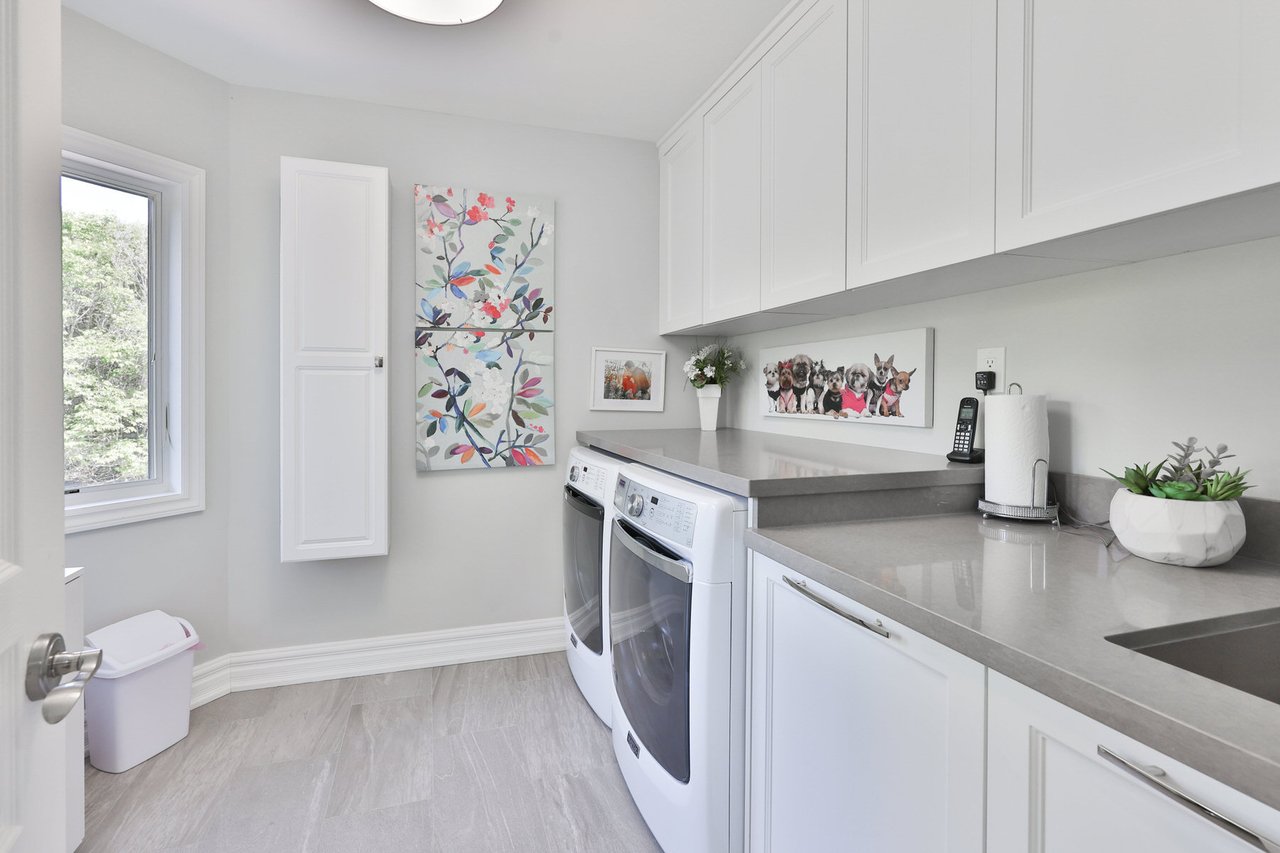 1277 Woodeden Dr