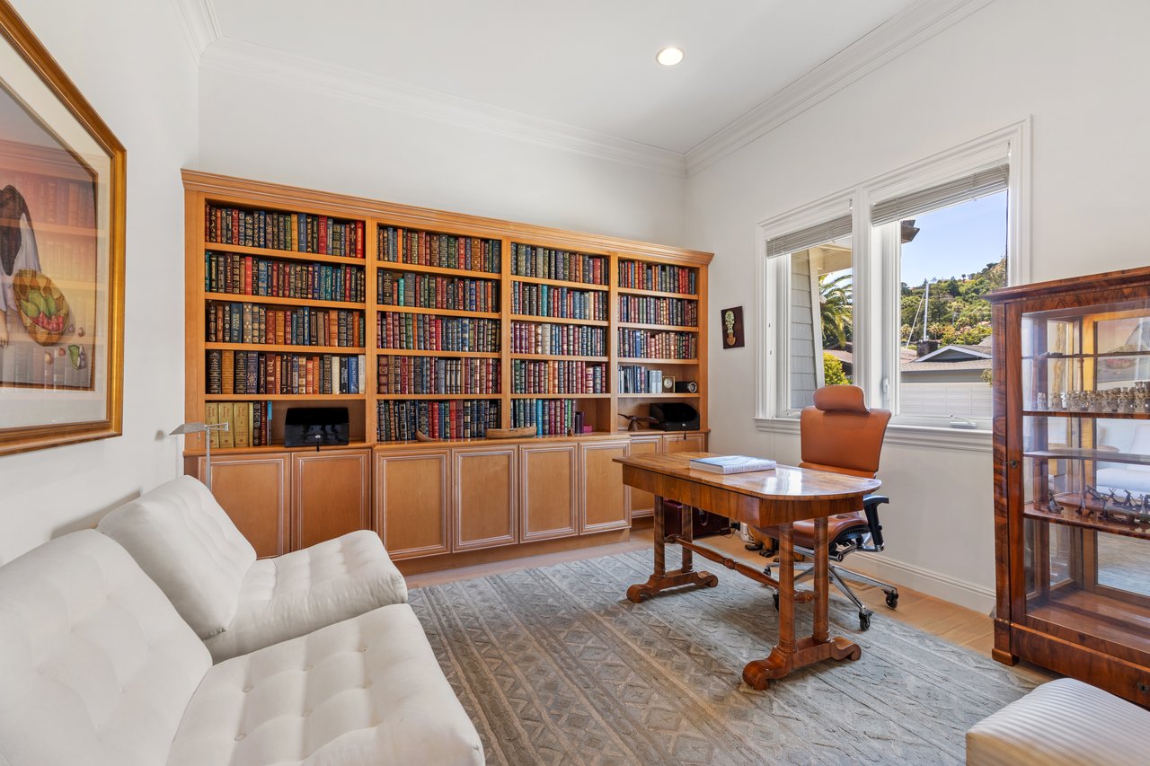 Updated Single-Level Waterfront Retreat