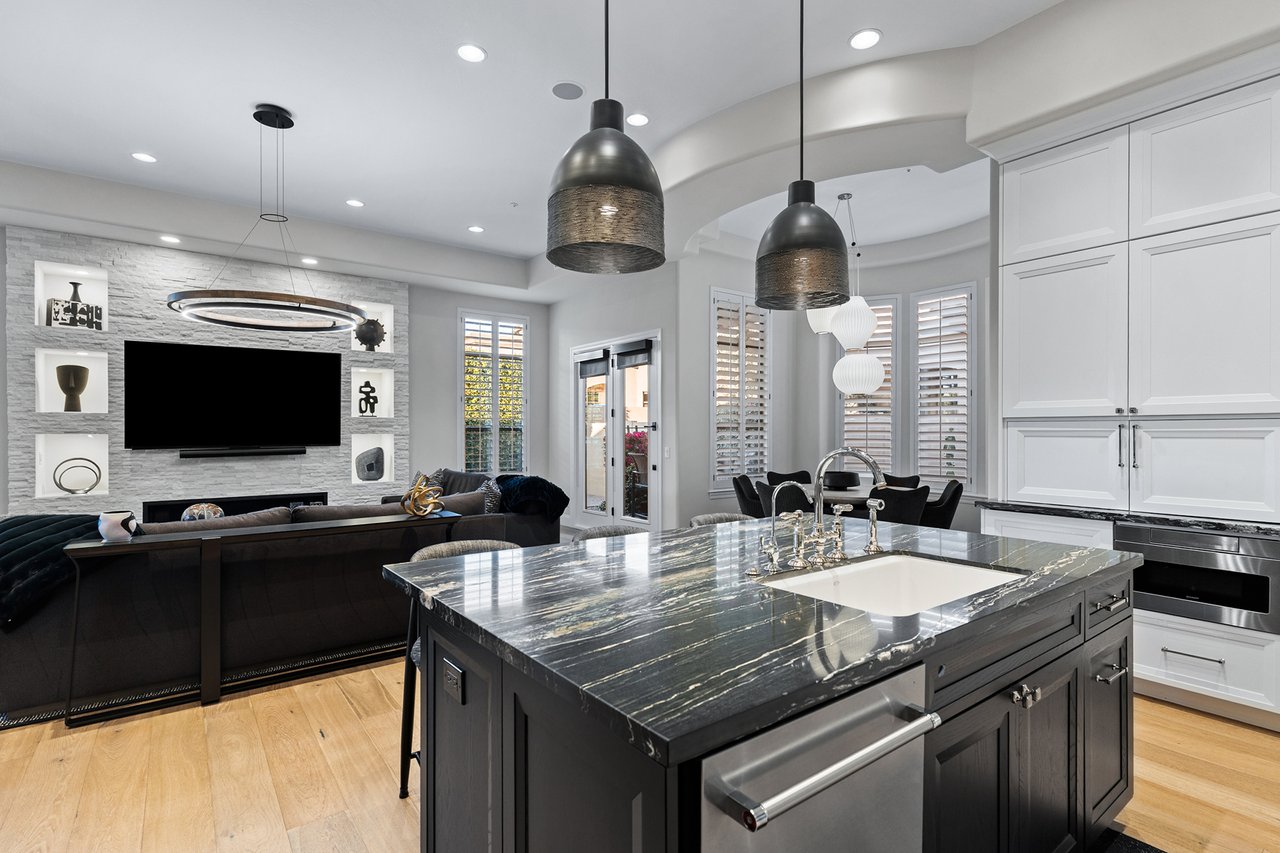 8832 E WETHERSFIELD Road