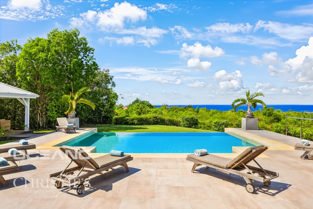 A Rare Property in the Heart of Terres Basses