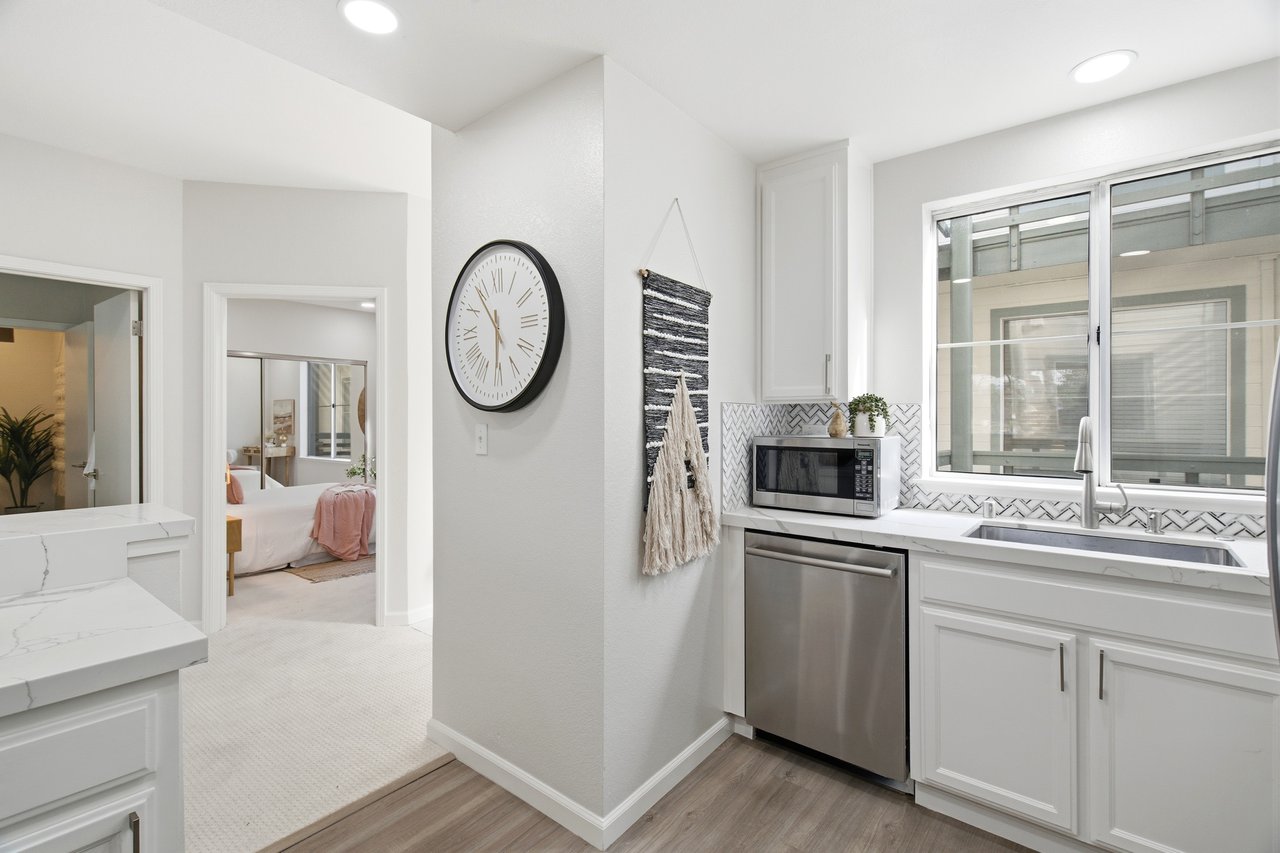 929 East El Camino Real 317E